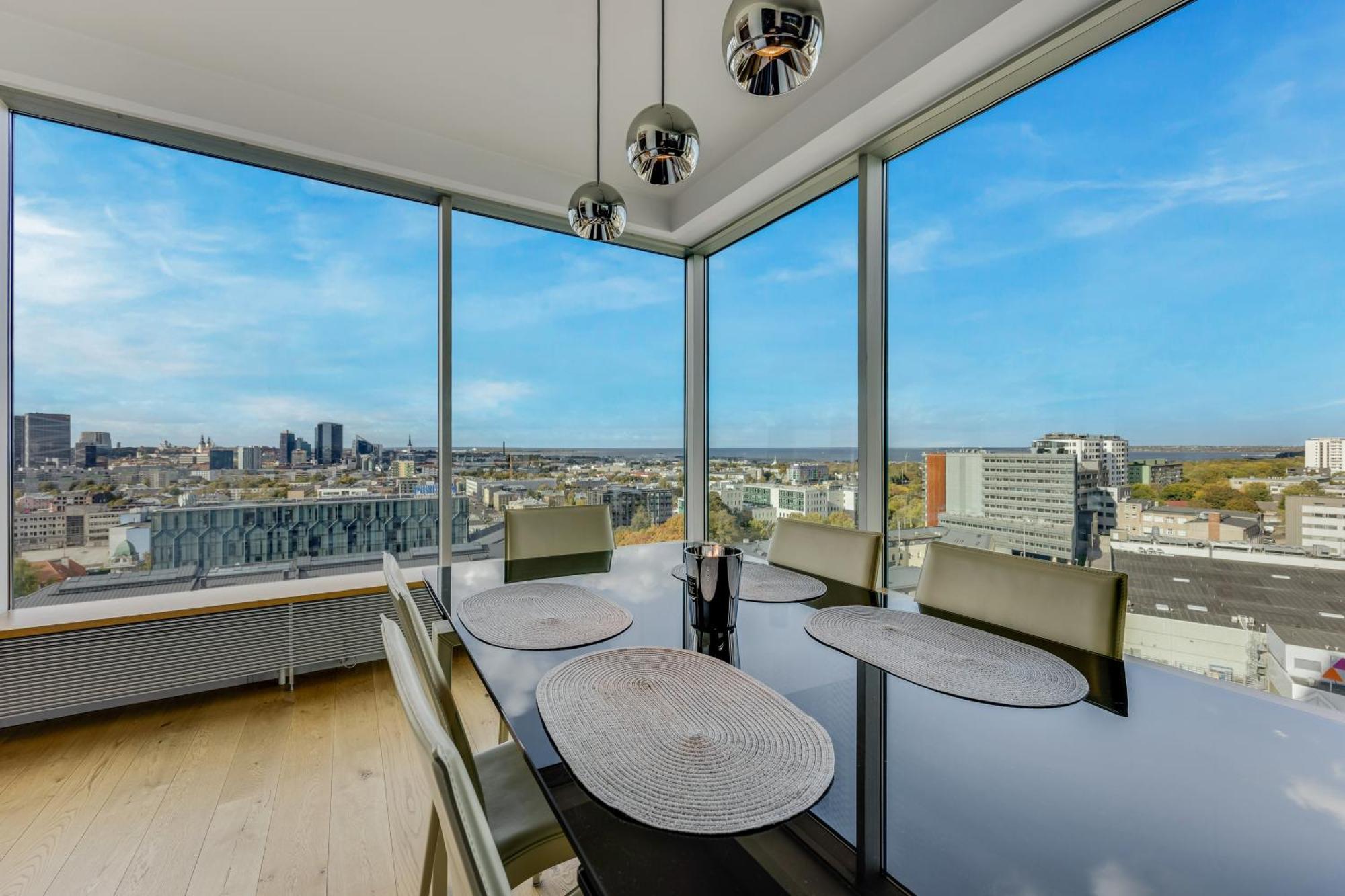 High-Rise Panoram View Ultra Luxury Apartment Tallinn Luaran gambar